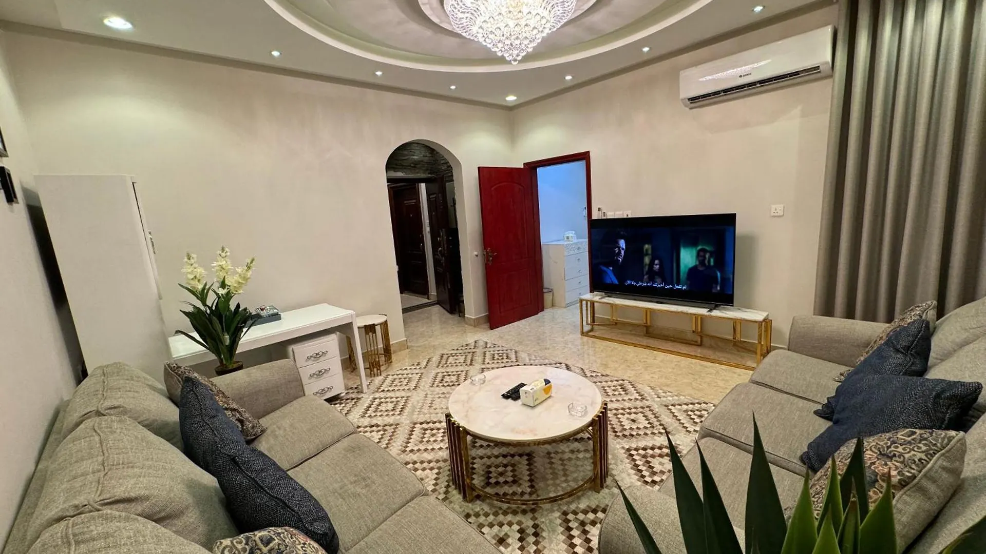 شقة فاخرة غرفة وصالة النرجس 22 Riyadh